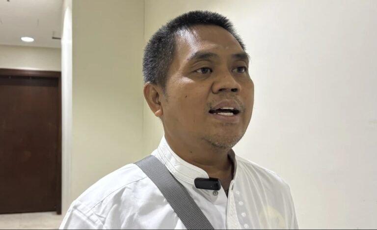 Jaga Kesehatan Jelang Puncak Haji di Armuzna, Jamaah Haji Indonesia Pilih Salat Jumat di Hotel