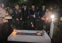 Beri Penghormatan di Pusara Pahlawan, Sachrudin: Kemerdekaan Kita Bukan Hadiah