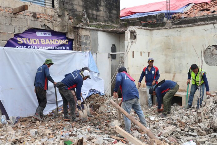 Gerak Cepat, Gotong Royong Pemkot dan Baznas Tangsel Pulihkan Rumah Warga Terdampak Ledakan