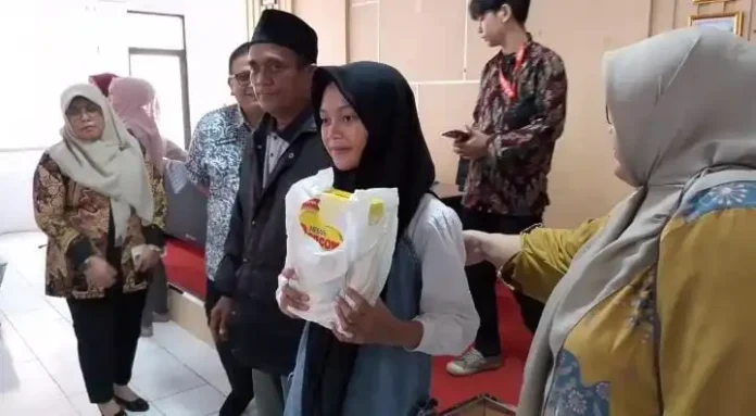 1.200 Anak Terlantar dan Disabilitas di Pandeglang Terima Bantuan Gizi dari Pemprov Banten