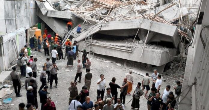 1 Orang Dilaporkan Tewas Tertimpa Reruntuhan Musala Pondok Al Khoziny Sidoarjo