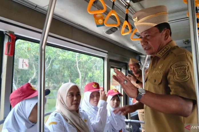 1000158158.jpg Bus Sekolah Gratis di Tangerang Kini Dilengkapi CCTV dan Pemantau Kecepatan