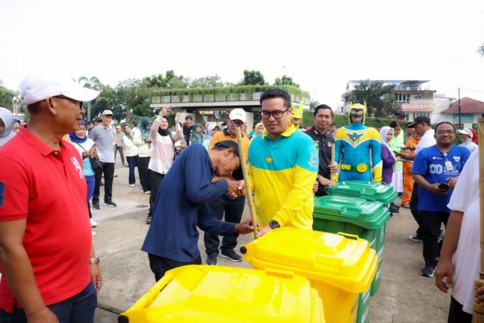 9967 Pilar Saga Ajak Warga Tangsel Hidupkan Lagi Semangat Gotong Royong Lewat Jumat Bersih