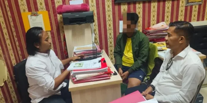 IMG-20251015-WA0151-750x375 Terbongkar dari Chat di Ponsel, Guru SMP di Serang Tersangka Kekerasan Seksual terhadap Siswa