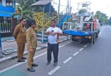 Tindak Cepat Laporan Warga, Wali Kota Sachrudin Tinjau JPO Daan Mogot yang Tak Layak Pakai Tindak Cepat Laporan Warga, Wali Kota Sachrudin Tinjau JPO Daan Mogot yang Tak Layak Pakai