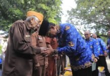 Momentum Hari Pahlawan, Sachrudin Bagikan Bantuan dan Kobarkan Semangat Juang di Kota Tangerang