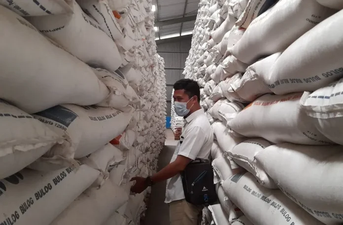 Cegah Lonjakan Harga Jelang Nataru, Bulog Serang Gelontorkan 150 Ton Beras per Hari