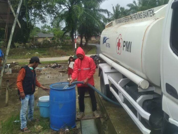 Berpacu dengan Waktu, Relawan PMI Tangerang Hadir untuk Korban Banjir di Aceh