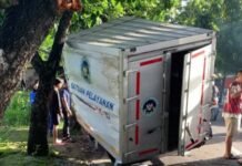 Viral Mobil MBG Terguling di Sukmajaya, Polisi: Boks Kosong dan Tak Ada Korban