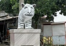 Disebut Mirip Kuda Nil hingga Zebra, Patung Macan Putih Kediri Banjir Pengunjung