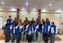 Tak Sekadar KKN, 24 Mahasiswa UMT Ubah Sampah Jadi Aset Lewat Bank Sampah di Panunggangan Utara