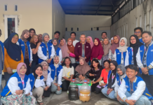 Dari Sampah Jadi Berkah, KKN UMT Dorong Circular Economy di Desa Pasir Nangka